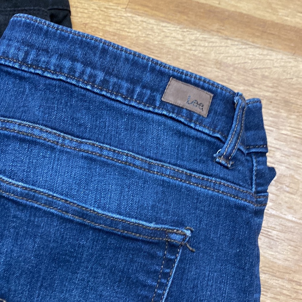 Lee and Coldwater Creek Jeans Bundle - Picture 2 of 11